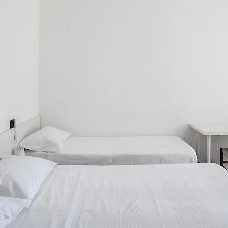 Cesarina Πανσιόν Μπολόνια